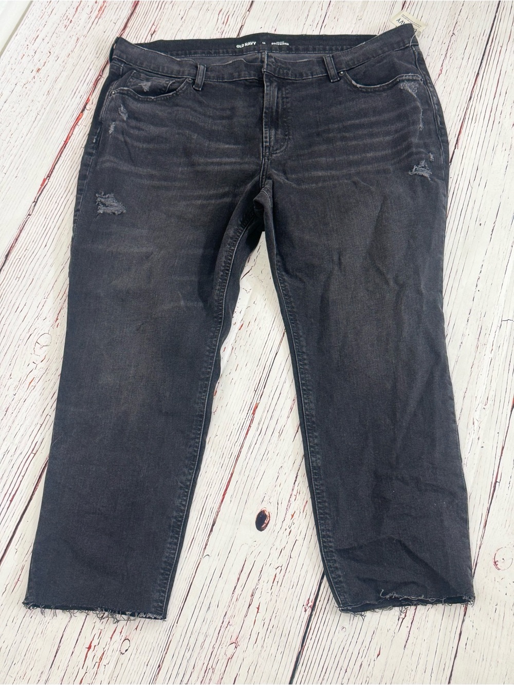 NWT Old Navy Mid-Rise Boyfriend Jeans Black Wash Distressed Raw Hem | Size 16